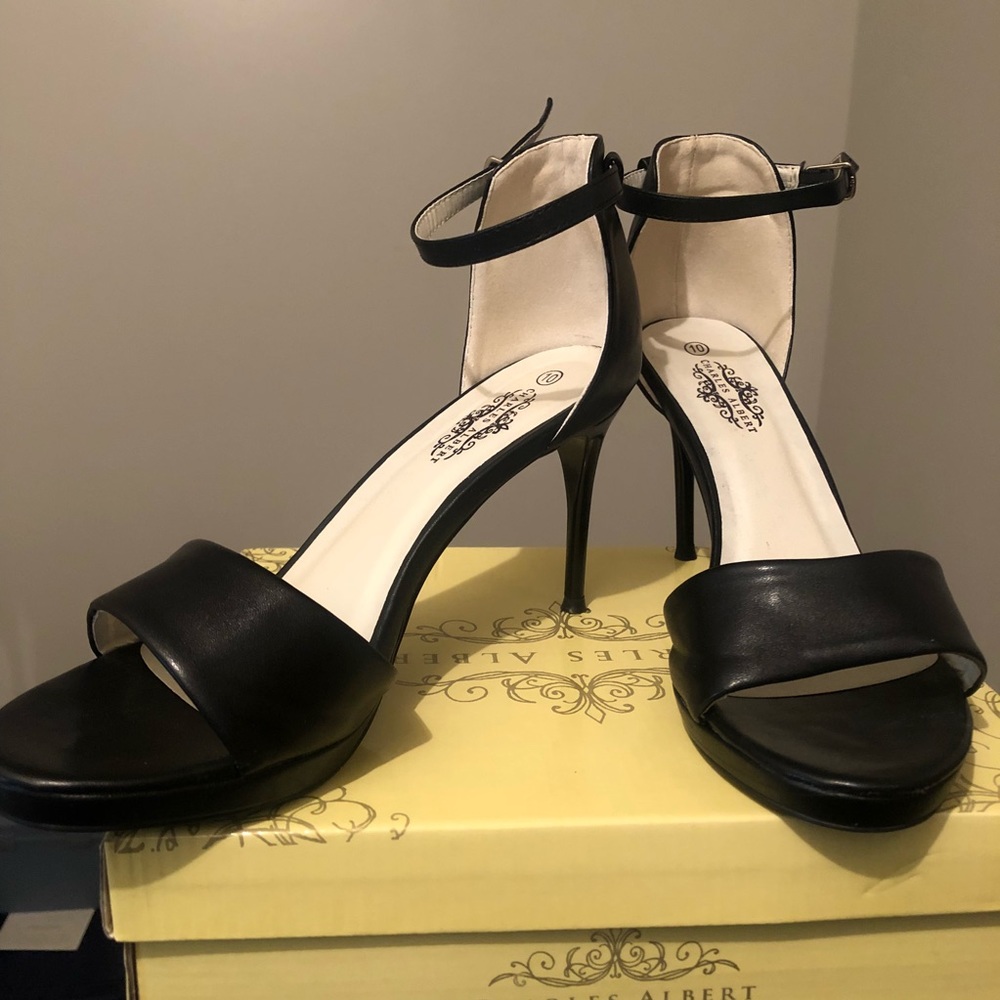 Black strap heel